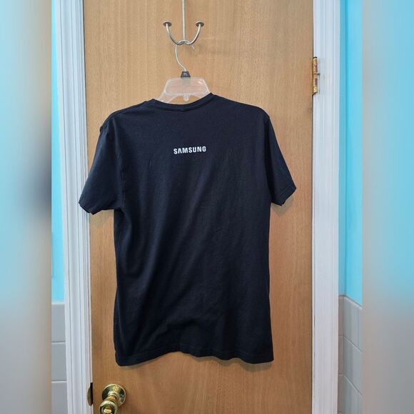 Samsung Black Galaxy S22 Series T-Shirt Mens M - Picture 2 of 2